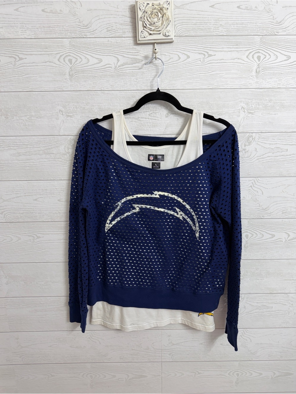NFL Team Apparel Women’s Navy Open Pullover Sweater w/ Chargers Logo. Size L
